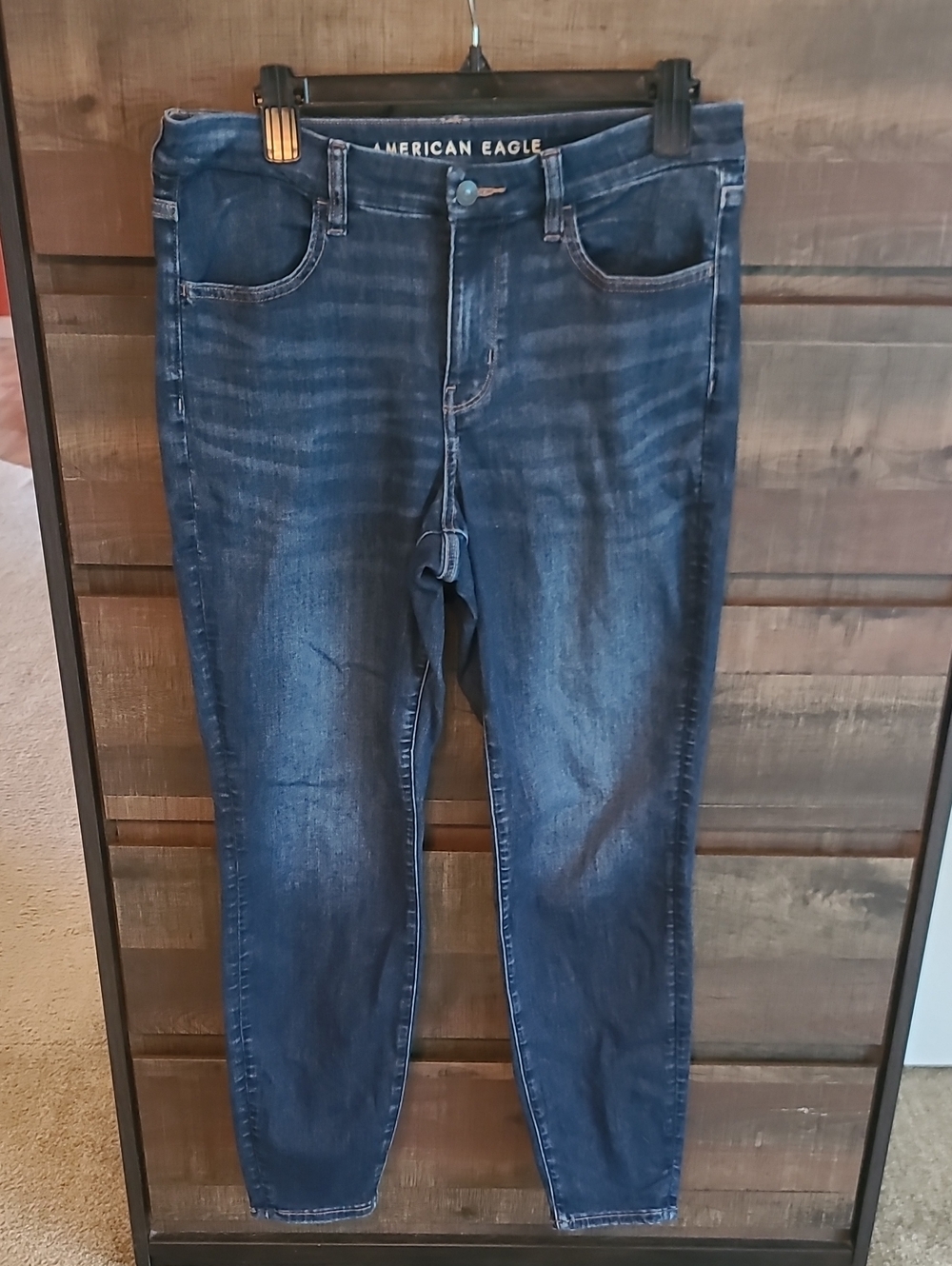 American Eagle Outfitters Curvy High - Rise Jegging